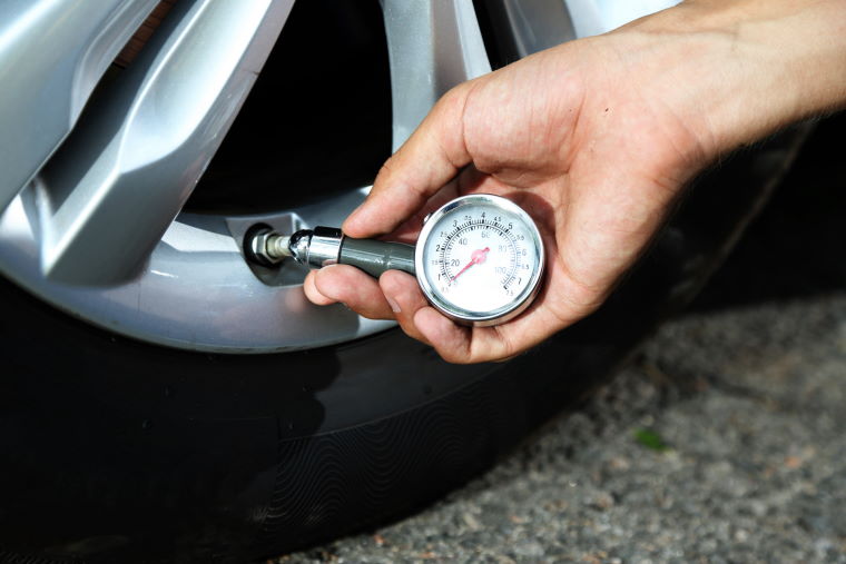 Portable tyre pressure check